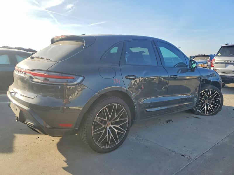 Photo 3 from auction – 2024 PORSCHE MACAN BASE with VIN WP1AA2A56RLB19754