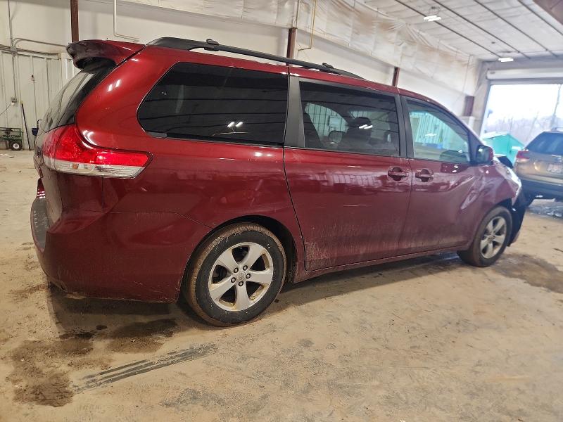 Photo 3 from auction – 2011 TOYOTA SIENNA LE with VIN 5TDKK3DCXBS151727