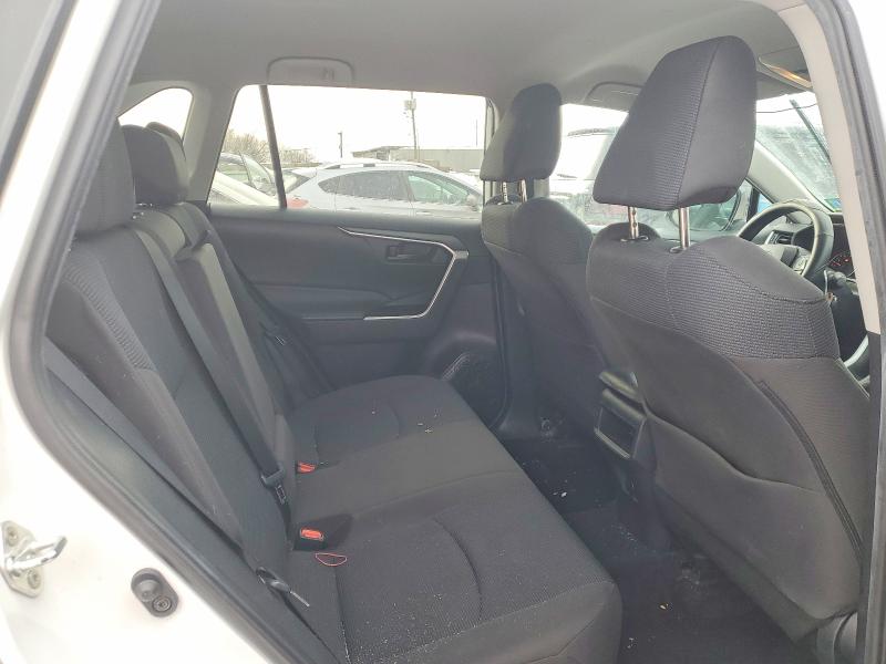 Photo 11 from auction – 2020 TOYOTA RAV4 with VIN 2T3F1RFV7LW114382