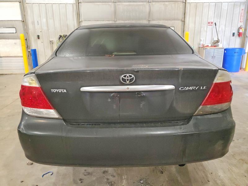 Photo 6 from auction – 2005 TOYOTA CAMRY with VIN 4T1BE32K55U047823