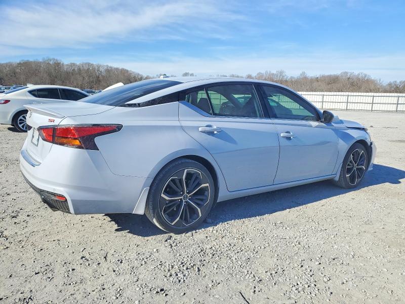Photo 3 from auction – 2023 NISS ALTIMA with VIN 1N4BL4CV9PN404531