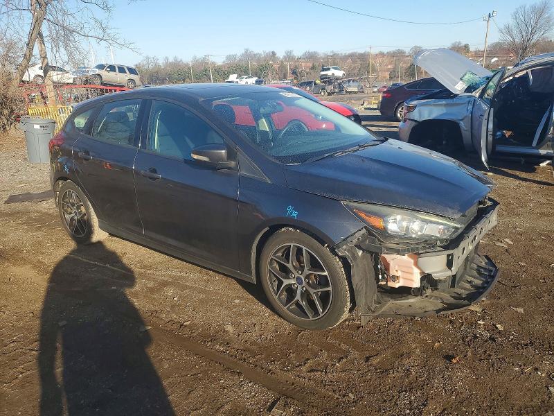 Фото 4 с аукциона – 2017 FORD FOCUS SEL с VIN 1FADP3M23HL311397