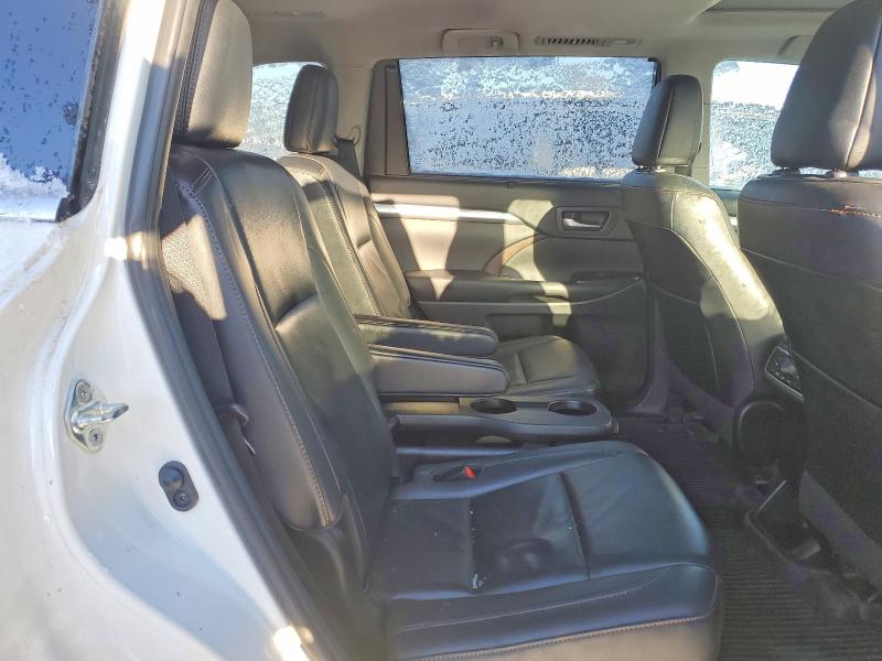 Photo 11 from auction – 2019 TOYOTA HIGHLANDER with VIN 5TDJZRFH3KS933905