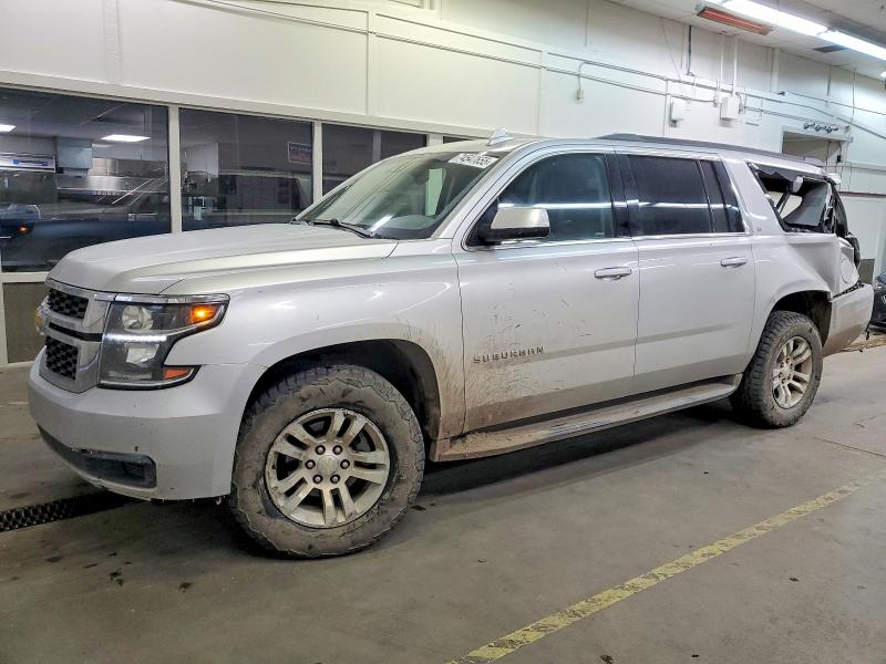 Photo 1 from auction – 2019 CHEVROLET SUBURBAN with VIN 1GNSKHKC8KR194419