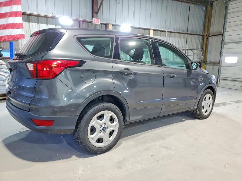 Photo 3 from auction – 2019 FORD ESCAPE S with VIN 1FMCU0F79KUB02703