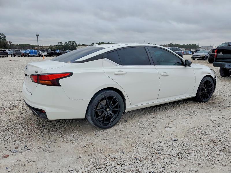 Photo 3 from auction – 2019 NISSAN ALTIMA SR with VIN 1N4BL4CVXKN310148