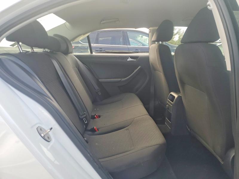 Photo 10 from auction – 2016 VOLKSWAGEN JETTA with VIN 3VW267AJ0GM316400