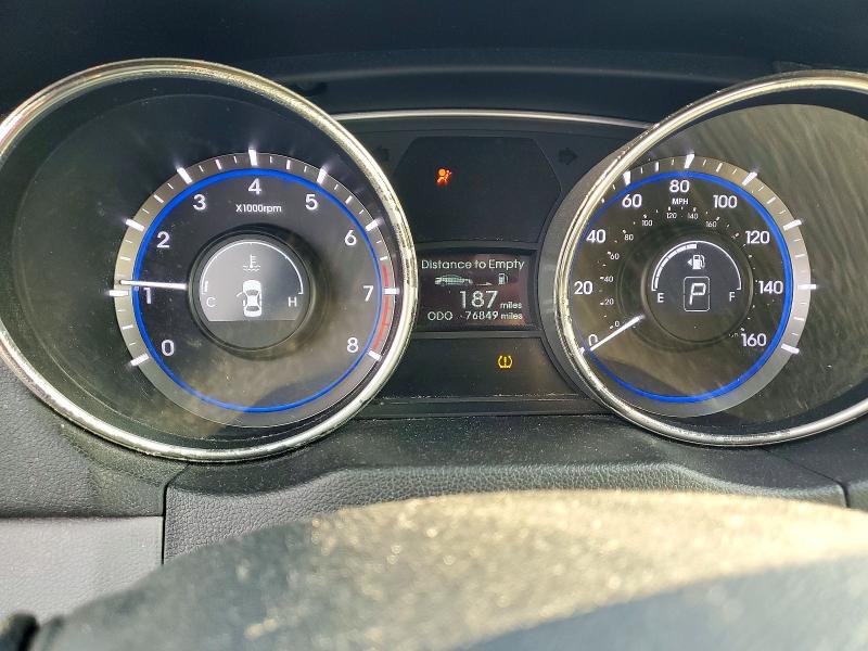 Photo 9 from auction – 2011 HYUNDAI SONATA with VIN 5NPEB4AC3BH213739