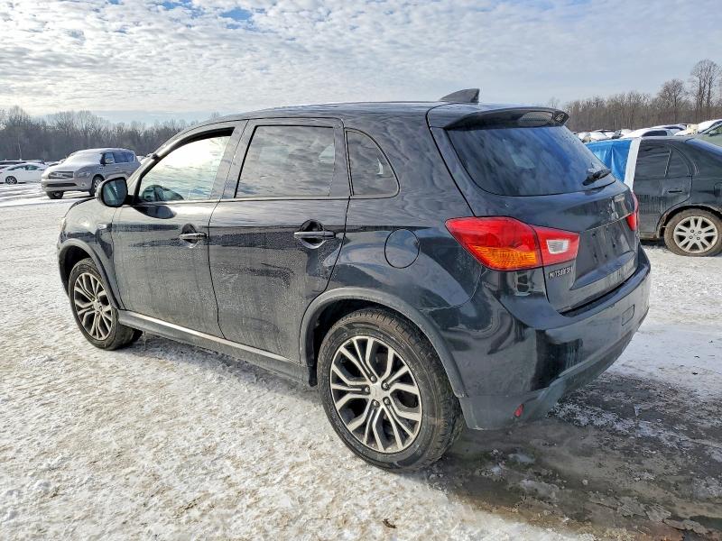 Photo 2 from auction – 2017 MITSUBISHI OUTLANDER with VIN JA4AR3AU2HZ060120