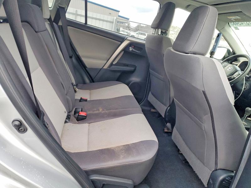 Photo 11 from auction – 2015 TOYOTA RAV4 XLE with VIN JTMRFREV3FJ033642