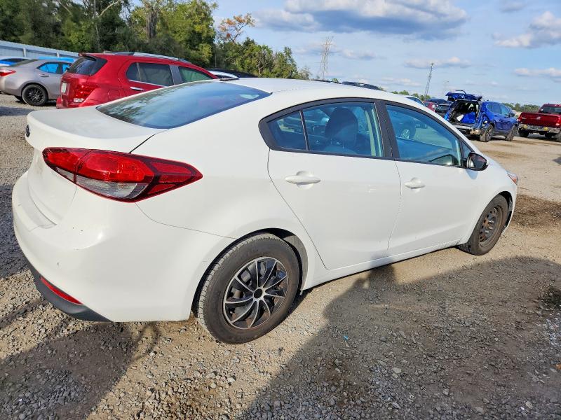 Photo 3 from auction – 2017 KIA FORTE LX with VIN 3KPFK4A7XHE011890