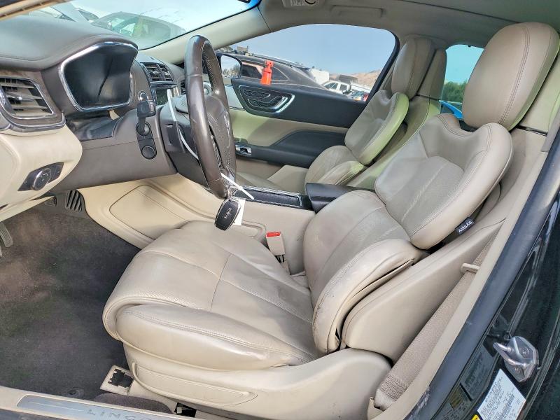 Photo 7 from auction – 2017 LINCOLN CONTINENTA with VIN 1LN6L9NC6H5600556