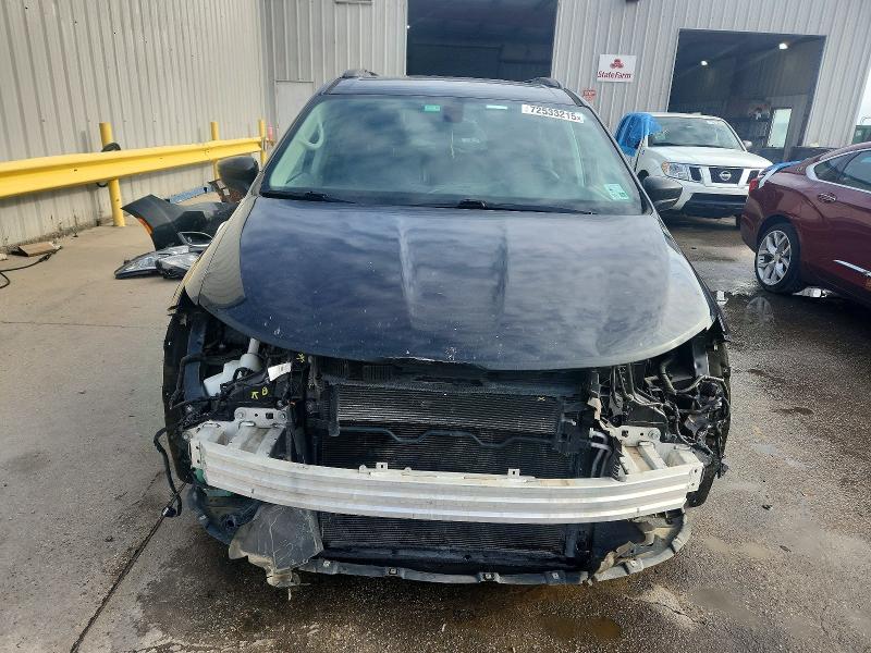 Photo 5 from auction – 2017 CHRYSLER PACIFICA T with VIN 2C4RC1BG8HR691617