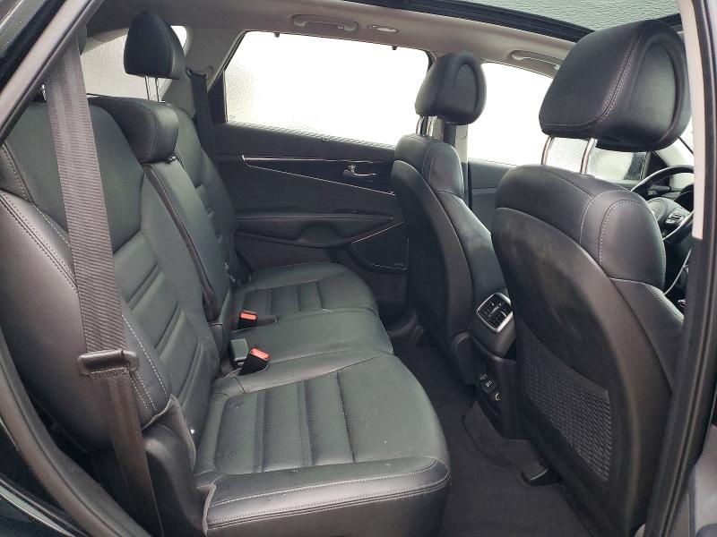 Photo 11 from auction – 2016 KIA SORENTO SX with VIN 5XYPKDA57GG103222