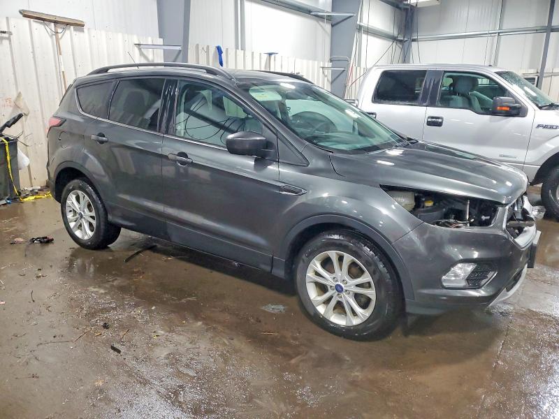 Photo 4 from auction – 2017 FORD ESCAPE SE with VIN 1FMCU0GD2HUD49994
