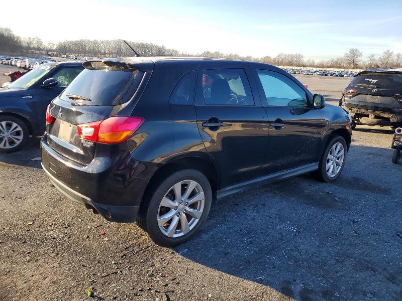 Photo 3 from auction – 2015 MITSUBISHI OUTLANDER with VIN 4A4AP3AU4FE022252