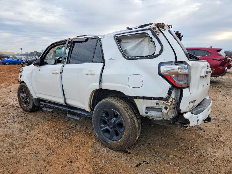 Photo 2 from auction – 2020 TOYOTA 4RUNNER SR with VIN JTEZU5JR5L5218671