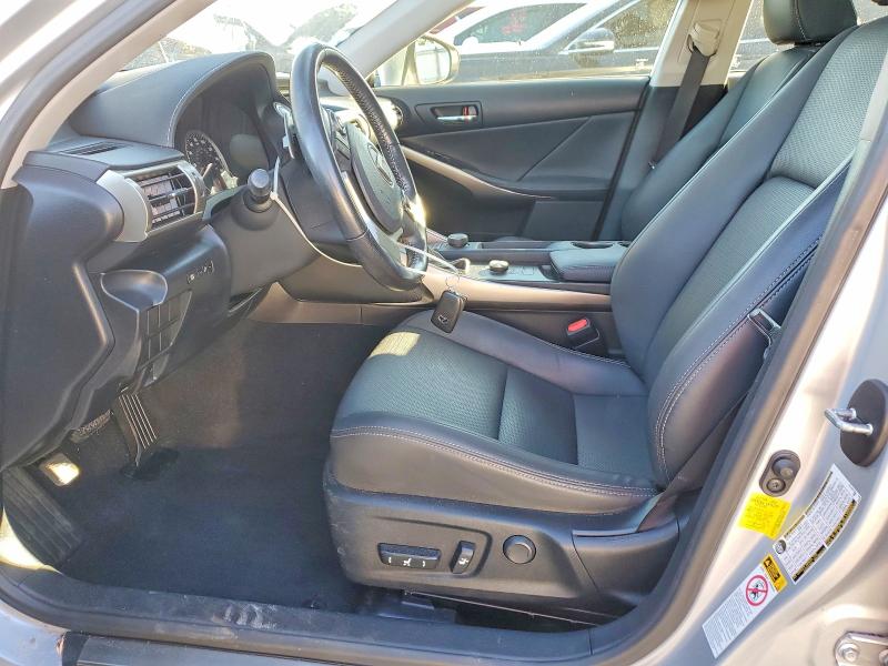 Photo 7 from auction – 2016 LEXUS IS 200T with VIN JTHBA1D21G5019398