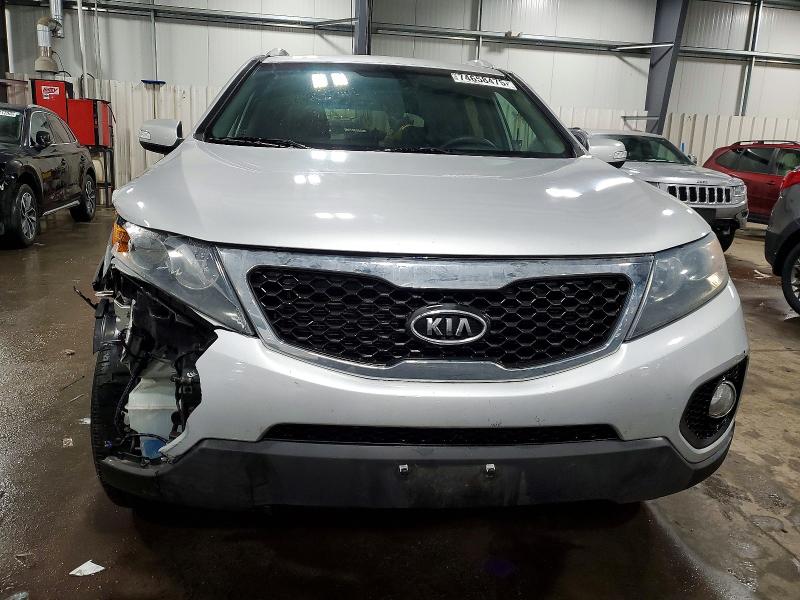 Photo 5 from auction – 2011 KIA SORENTO with VIN 5XYKT4A22BG183339