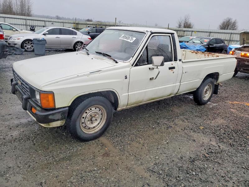 Photo 1 from auction – 1985 TOYOTA PICKUP 1 T with VIN JT4RN55F8F0147033