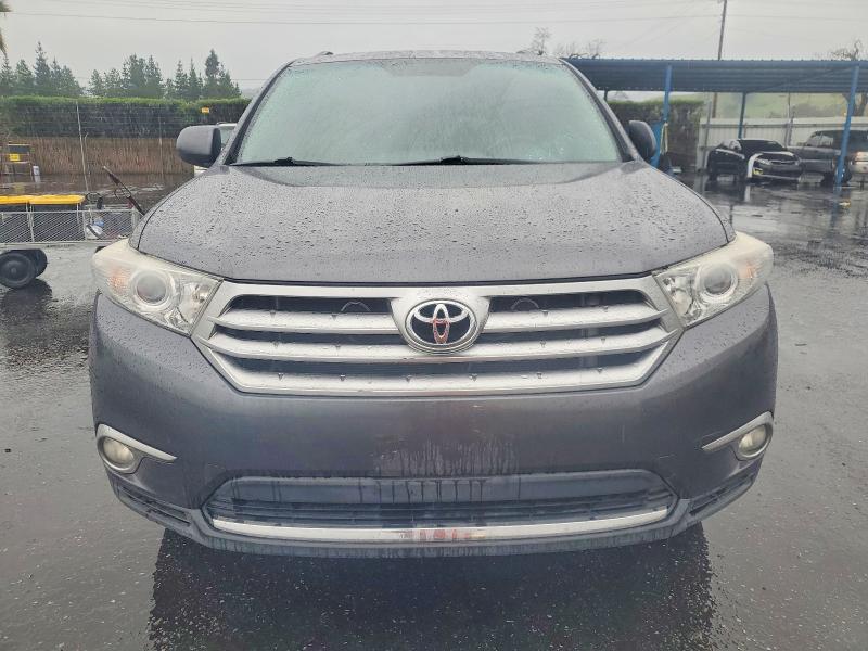 Photo 5 from auction – 2012 TOYOTA HIGHLANDER with VIN 5TDZK3EH3CS058364