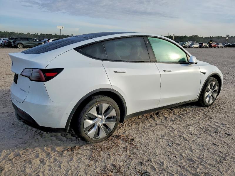 Photo 3 from auction – 2022 TESLA MODEL Y with VIN 7SAYGDEE9NF440014