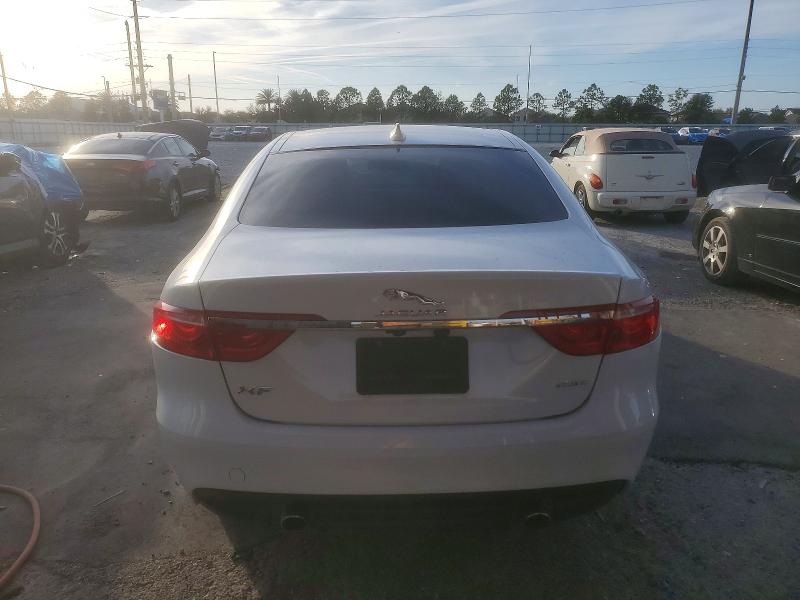 Photo 6 from auction – 2019 JAGUAR XF PREMIUM with VIN SAJBD4FX1KCY78743