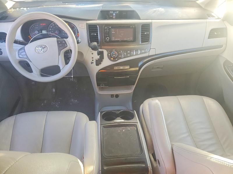 Photo 8 from auction – 2013 TOYOTA SIENNA LE with VIN 5TDJK3DC4DS063402