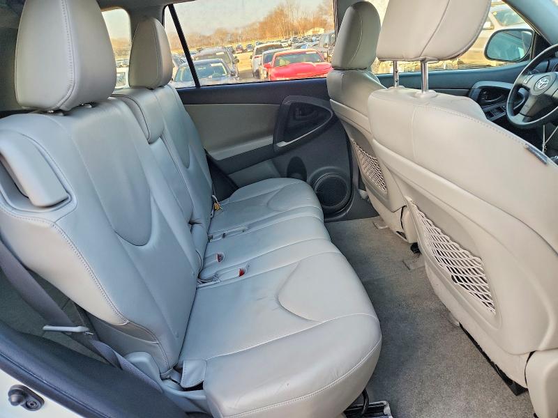 Photo 11 from auction – 2012 TOYOTA RAV4 LIMIT with VIN JTMYF4DV3CD032372