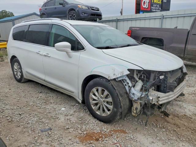 Photo 4 from auction – 2018 CHRYSLER PACIFICA T with VIN 2C4RC1BG9JR214099