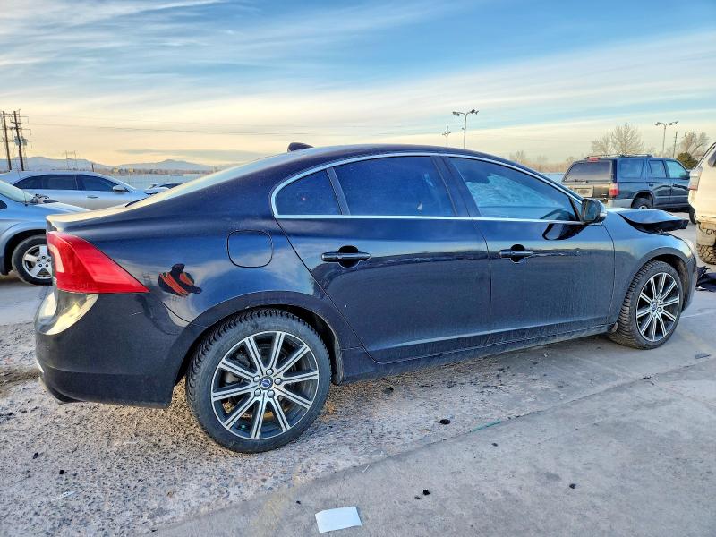 Photo 3 from auction – 2016 VOLVO S60 with VIN LYV402FK2GB106775