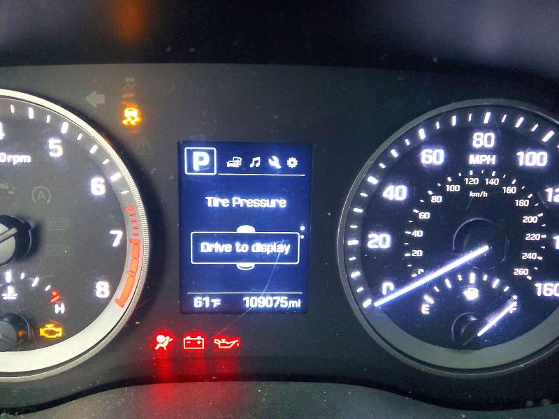 Photo 9 from auction – 2018 HYUNDAI TUCSON with VIN KM8J33A47JU604746