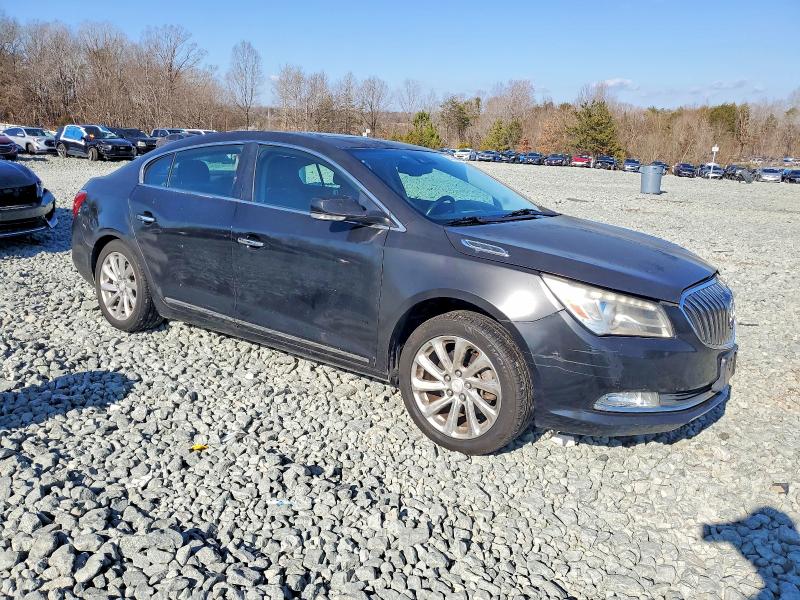 Photo 4 from auction – 2015 BUICK LACROSSE with VIN 1G4GF5G37FF229951