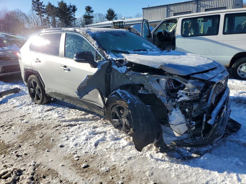 Photo 4 from auction – 2020 TOYOTA RAV4 XSE with VIN 2T3EWRFV7LW056853