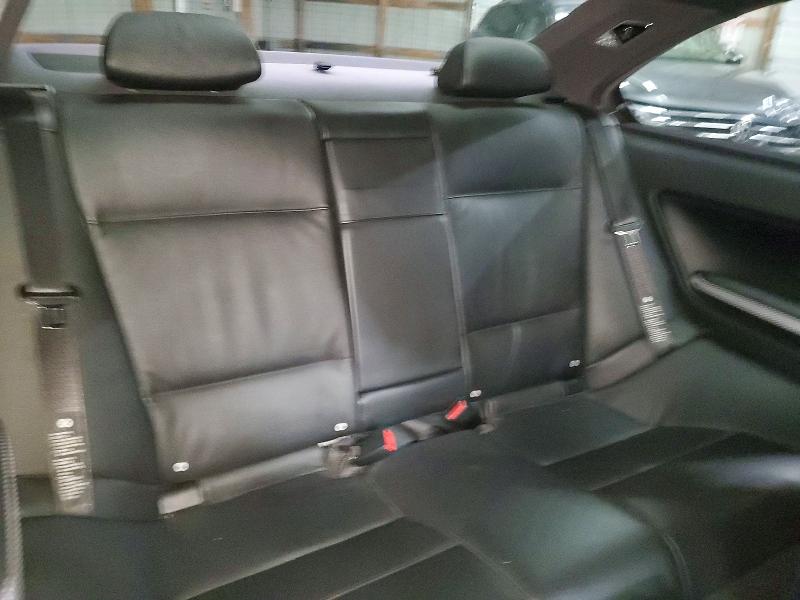 Photo 10 from auction – 2006 BMW 330 CI with VIN WBABD53406PE10015