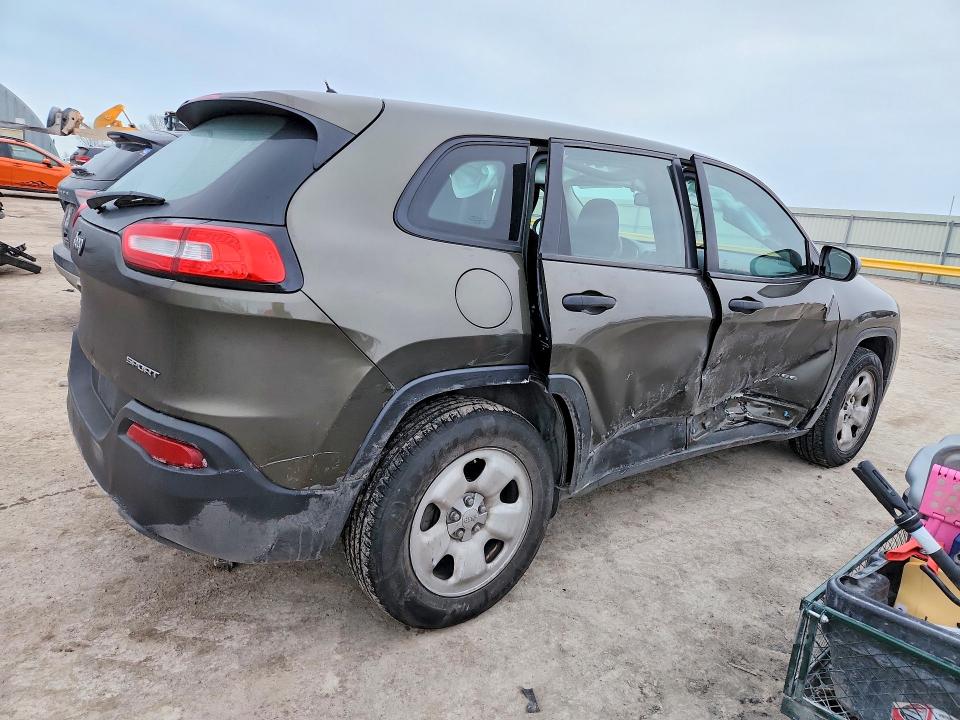 Photo 3 from auction – 2015 JEEP CHEROKEE with VIN 1C4PJMAB3FW665693