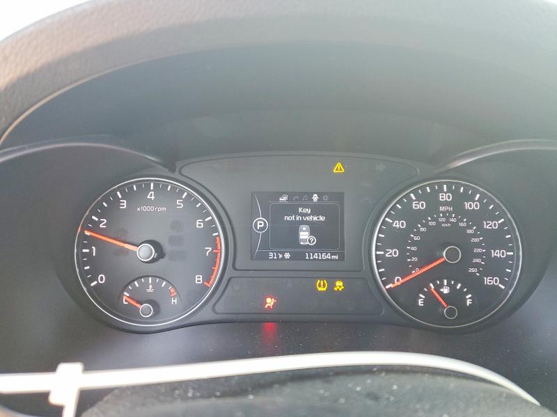 Фото 9 с аукциона – 2016 KIA OPTIMA EX с VIN 5XXGU4L39GG058228