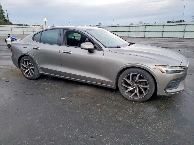 Photo 4 from auction – 2019 VOLVO S60 T5 MOM with VIN 7JR102FK8KG011218
