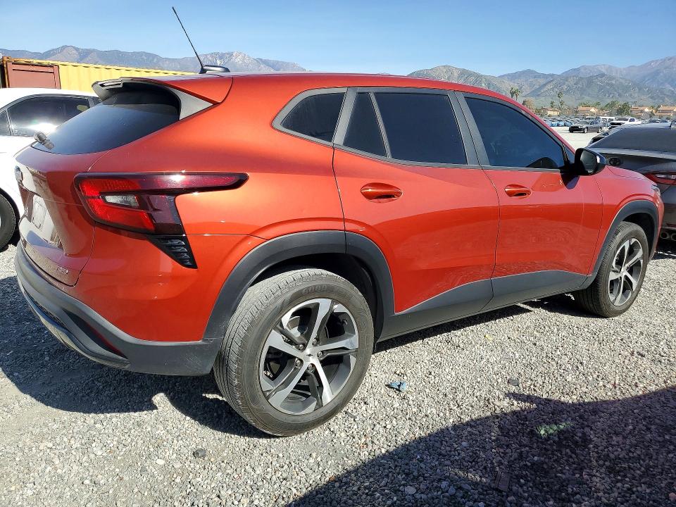 Photo 3 from auction – 2024 CHEVROLET TRAX with VIN KL77LGE29RC116511
