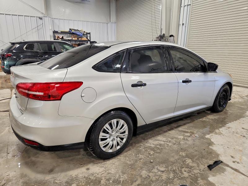 Photo 3 from auction – 2016 FORD FOCUS with VIN 1FADP3E22GL377100