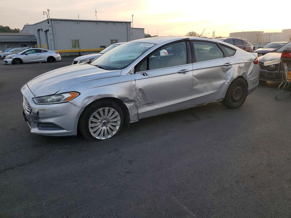 FORD FUSION 2014 with VIN 3FA6P0UU7ER131135 - Photo from auction
