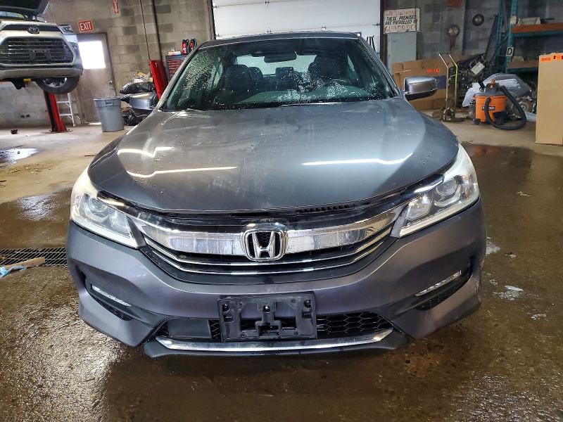 Photo 5 from auction – 2017 HONDA ACCORD with VIN 1HGCR2F62HA805080