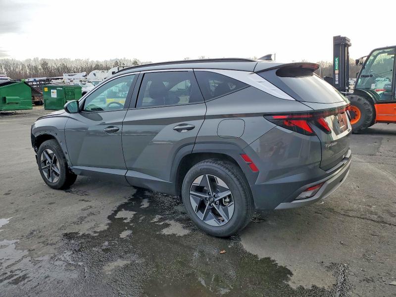 Photo 2 from auction – 2026 HYUNDAI TUCSON SEL with VIN 5NMJBCDE7TH648722