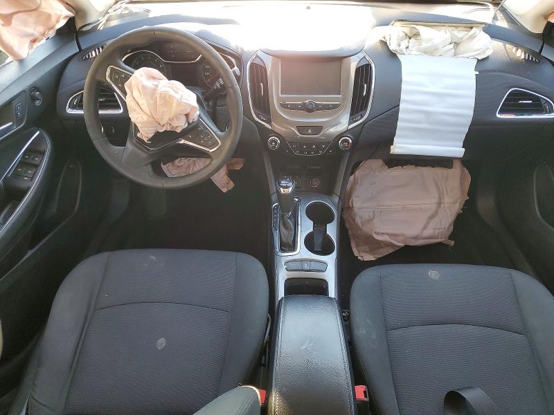 Photo 8 from auction – 2018 CHEVROLET CRUZE LT with VIN 1G1BE5SM7J7206053