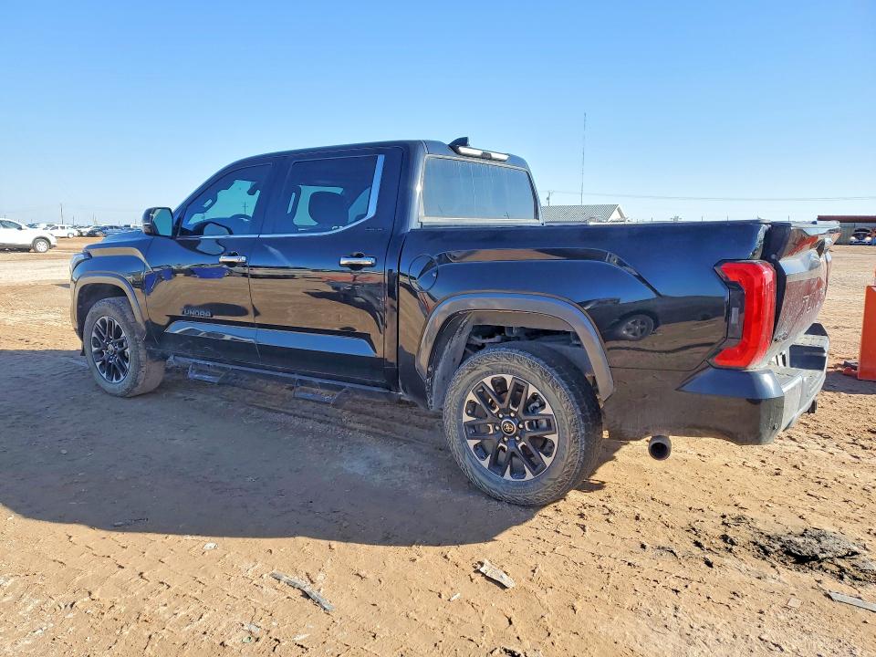 Photo 2 from auction – 2022 TOYOTA TUNDRA with VIN 5TFJA5DB4NX019983
