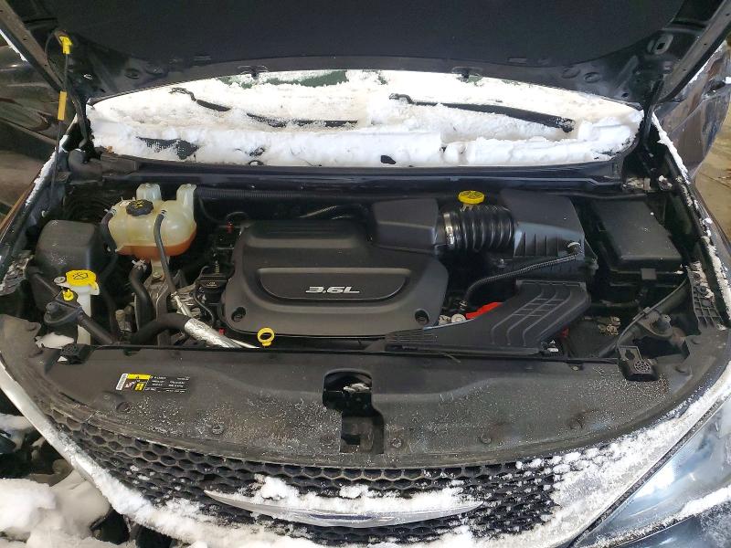 Photo 12 from auction – 2017 CHRYSLER PACIFICA T with VIN 2C4RC1DG0HR638357