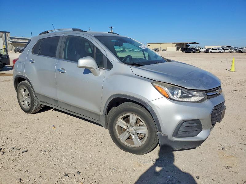Photo 4 from auction – 2018 CHEVROLET TRAX with VIN KL7CJLSB5JB645403