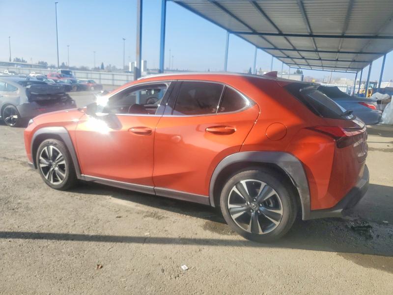 Photo 2 from auction – 2020 LEXUS UX with VIN JTHP3JBH0L2021386