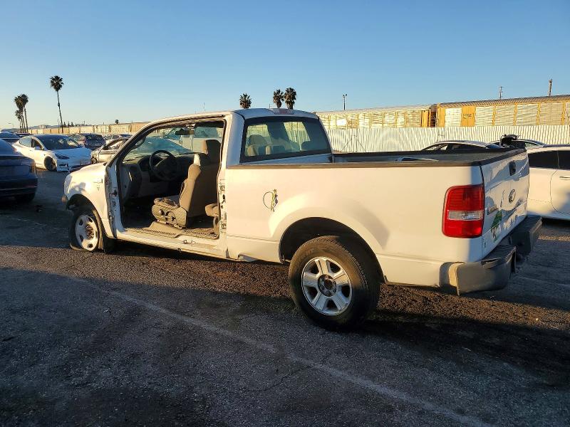 Photo 2 from auction – 2005 FORD F150 with VIN 1FTRX12W55FB73950