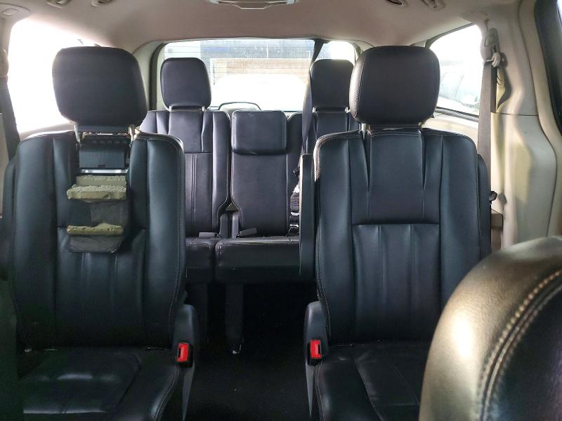 Photo 10 from auction – 2014 CHRYSLER TOWN & COU with VIN 2C4RC1BG0ER435080